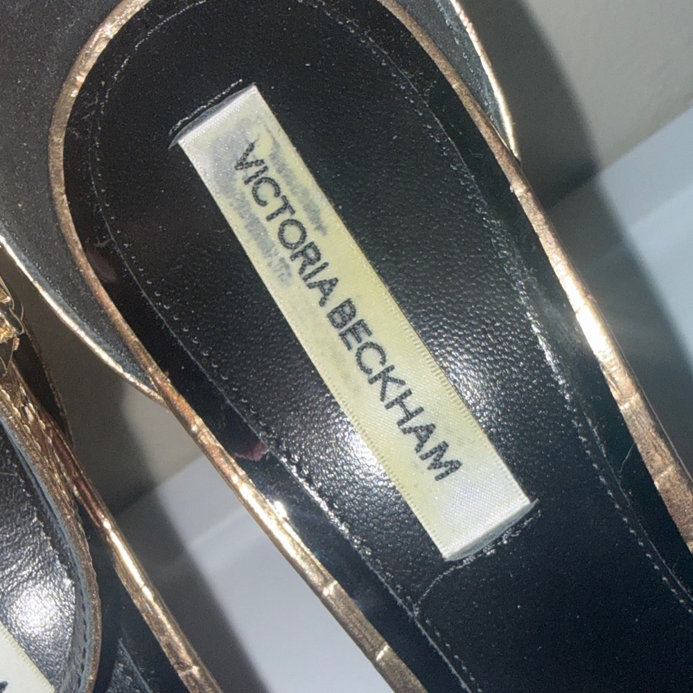 Victoria Beckham Metallic Gold Croc-Embossed Heels - Picture 11 of 11